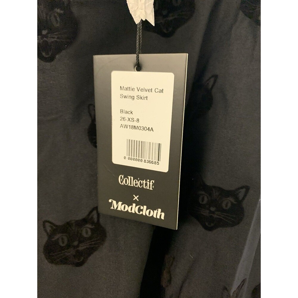 NWT Modcloth Skirt Collectif Halloween Goth Black Cat Velvet Vintage Inspired XS - Picture 2 of 5